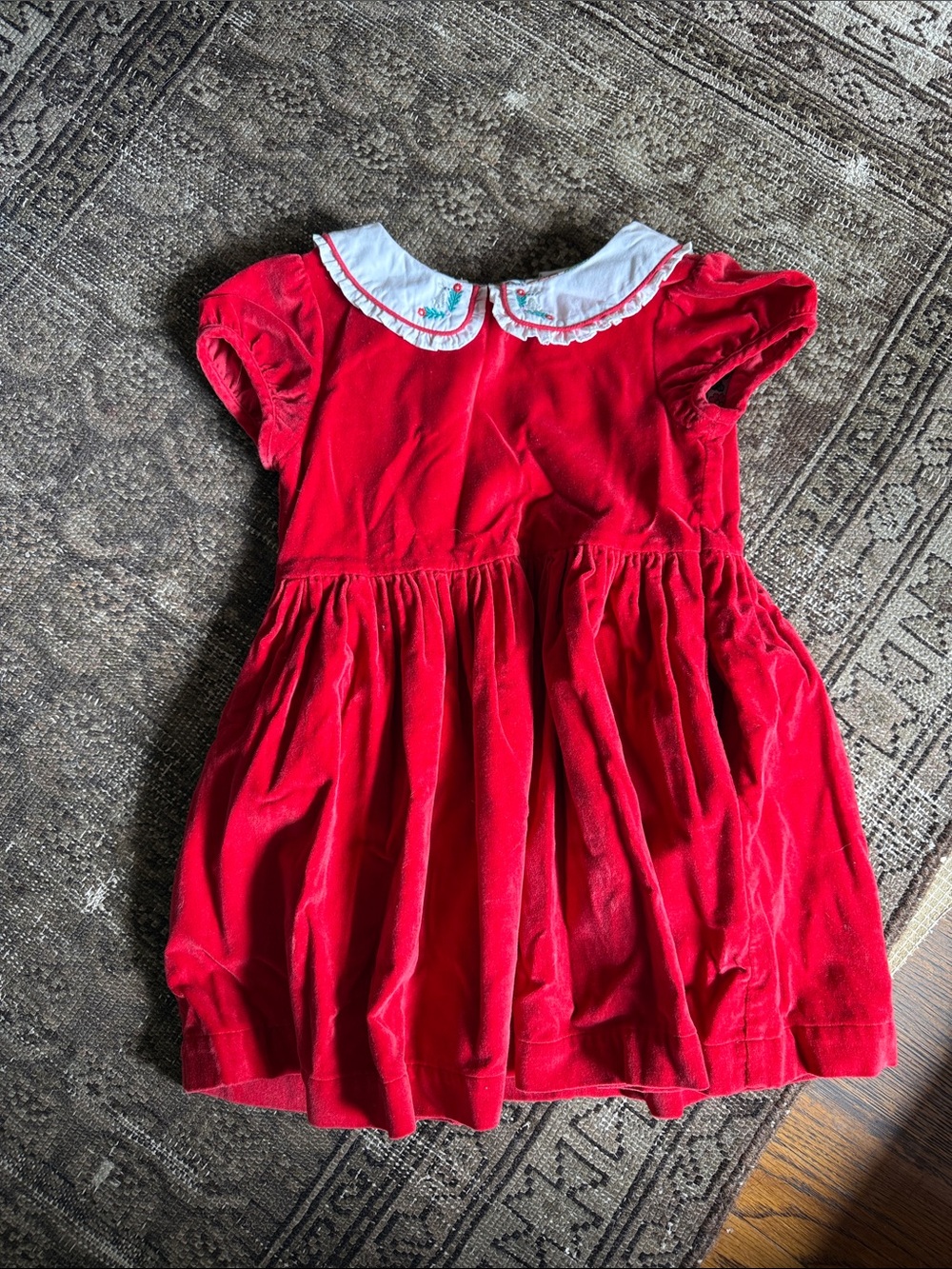 Mini Boden Red velvet Dress with Floral Lined Collar 4-5 🎅🏻❤️💚